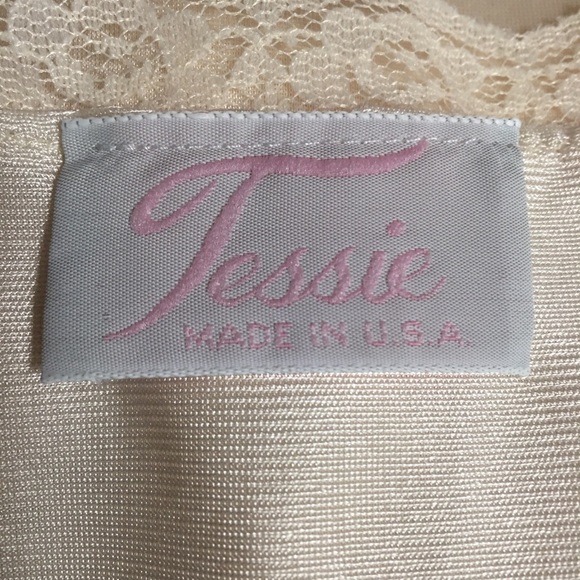 Vtg full nylon slip Tessie Made in USA cream lace Tag 40 (Bust @34”) EUC Y2K - Picture 5 of 15